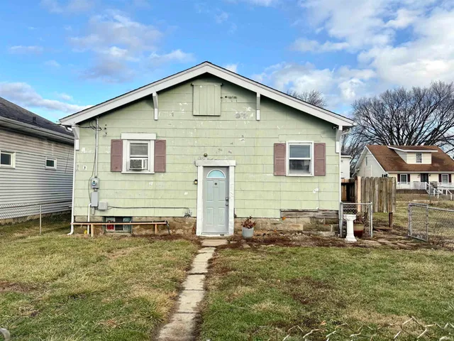 $124,500 | 513 East Centennial Avenue, Muncie, IN 47303
