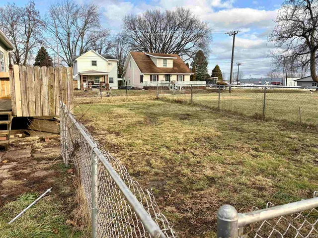 $124,500 | 513 East Centennial Avenue, Muncie, IN 47303