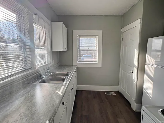 $124,500 | 513 East Centennial Avenue, Muncie, IN 47303