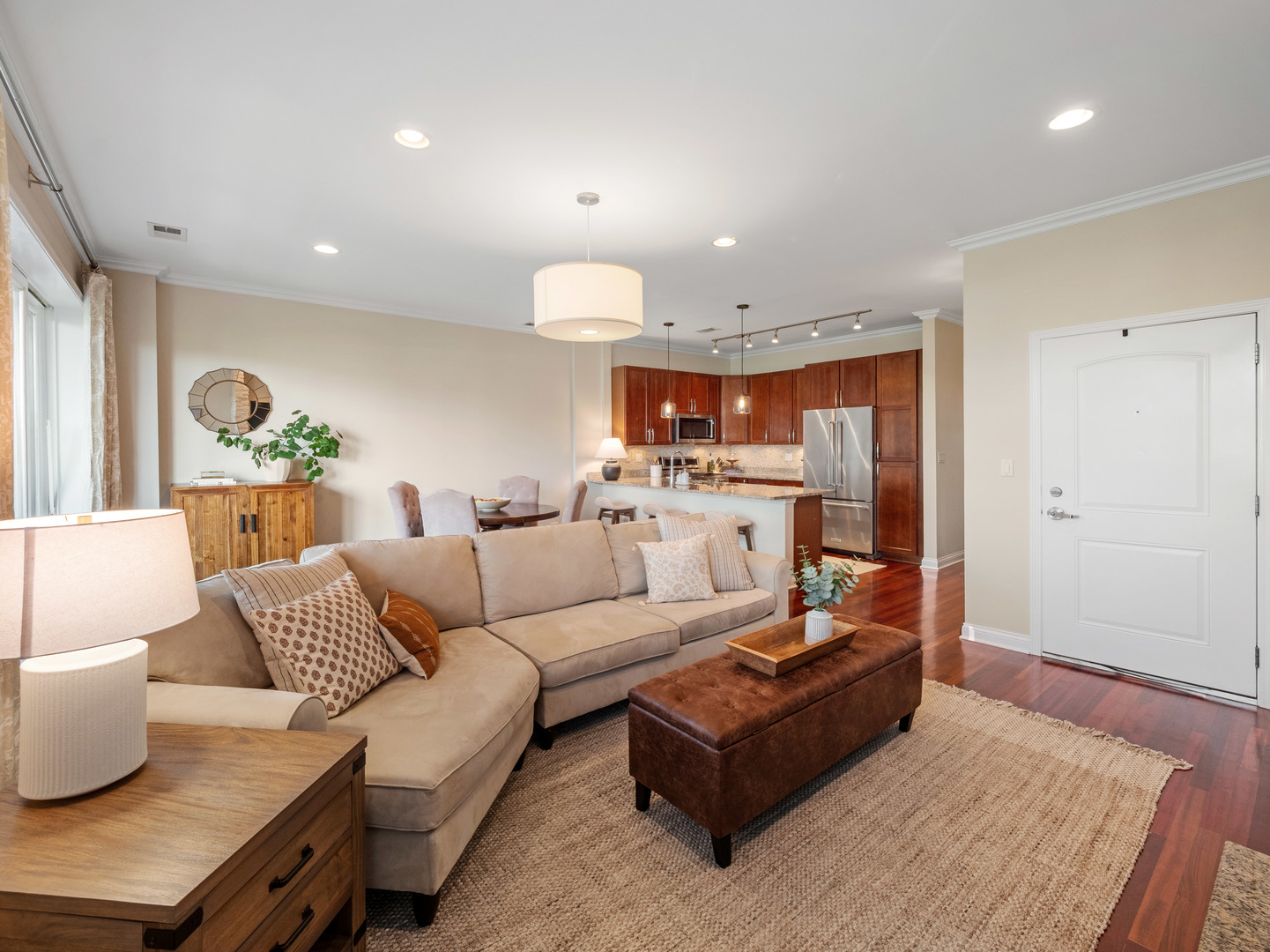 1925 West Irving Park Road, Unit 3 Chicago, IL 60613 - Photo 3 of 26