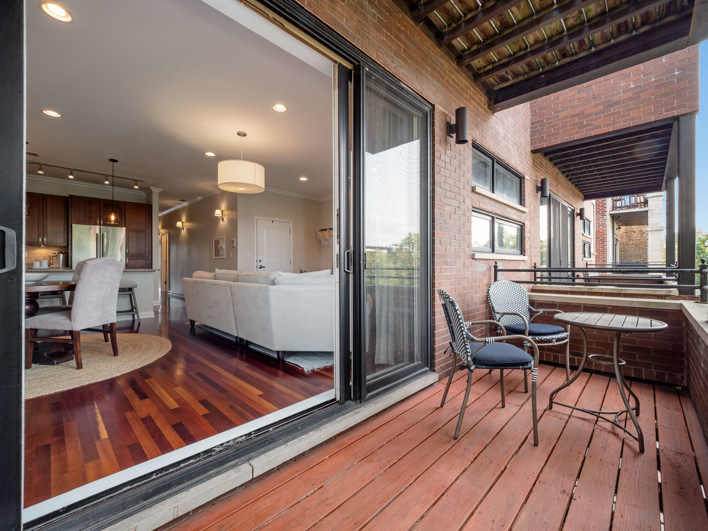 1925 West Irving Park Road, Unit 3 Chicago, IL 60613 - Photo 8 of 26