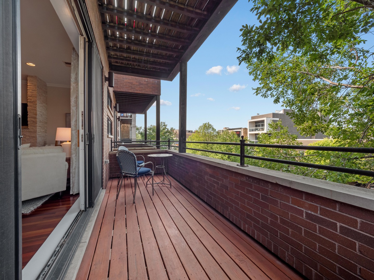 1925 West Irving Park Road, Unit 3 Chicago, IL 60613 - Photo 9 of 26