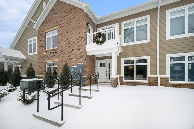 $390,000 | 635 Woodland Drive, Dexter, MI 48130