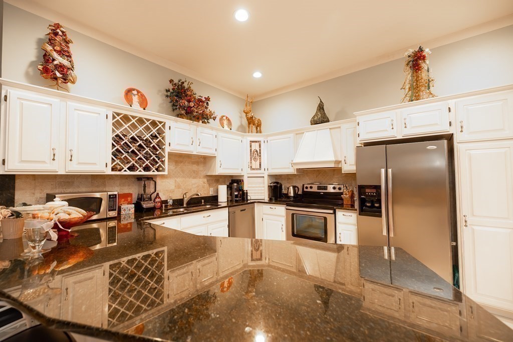 116 Gifford Road Westport, MA 02790 - Photo 11 of 34 Gallery Image 11