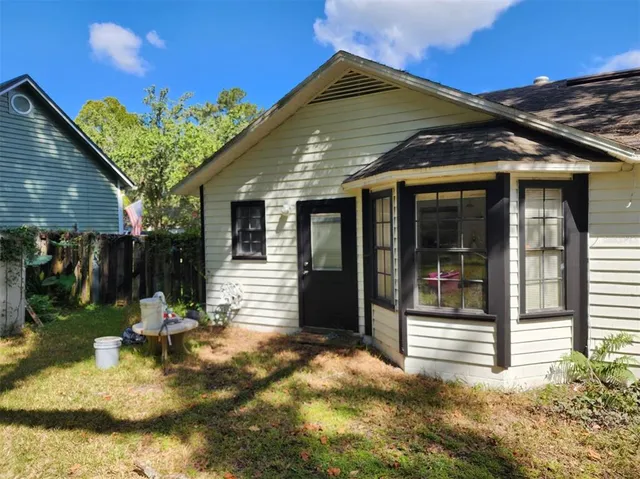 $2,100 | 10911 Northwest 31st Place, Gainesville, FL 32606