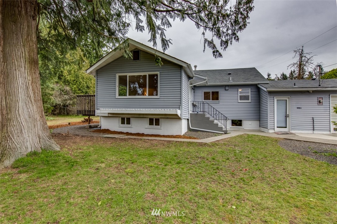 3810 Petersville Road Northeast Bremerton, WA 98310 - Photo 2 of 18 Gallery Image 2