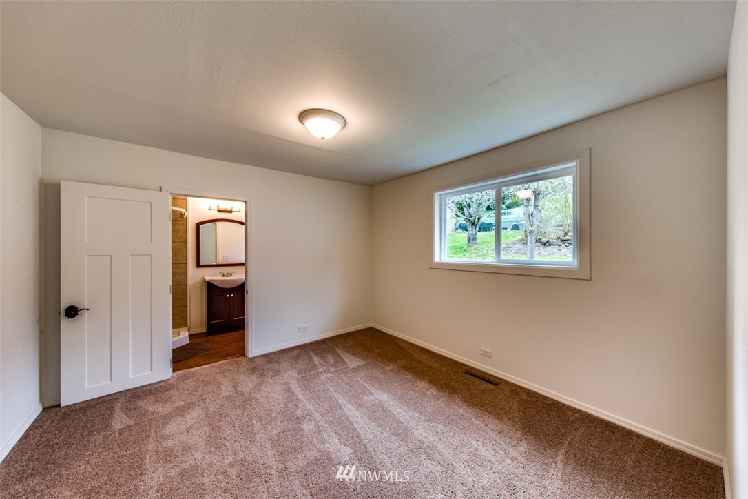 3810 Petersville Road Northeast Bremerton, WA 98310 - Photo 12 of 18 Gallery Image 12