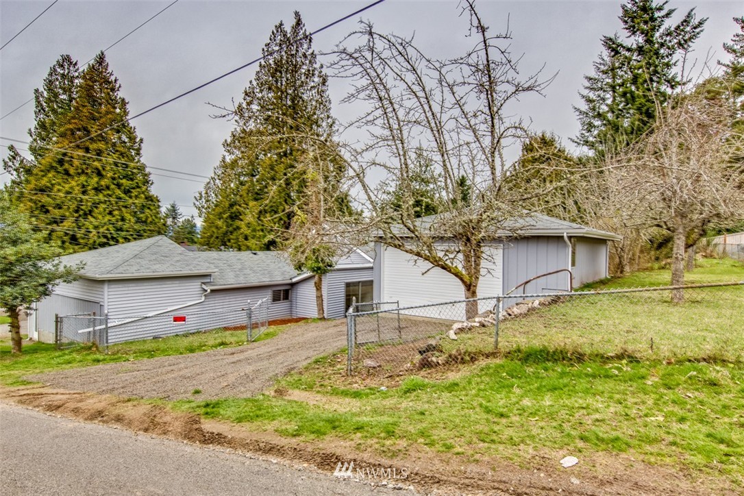 3810 Petersville Road Northeast Bremerton, WA 98310 - Photo 6 of 18 Gallery Image 6
