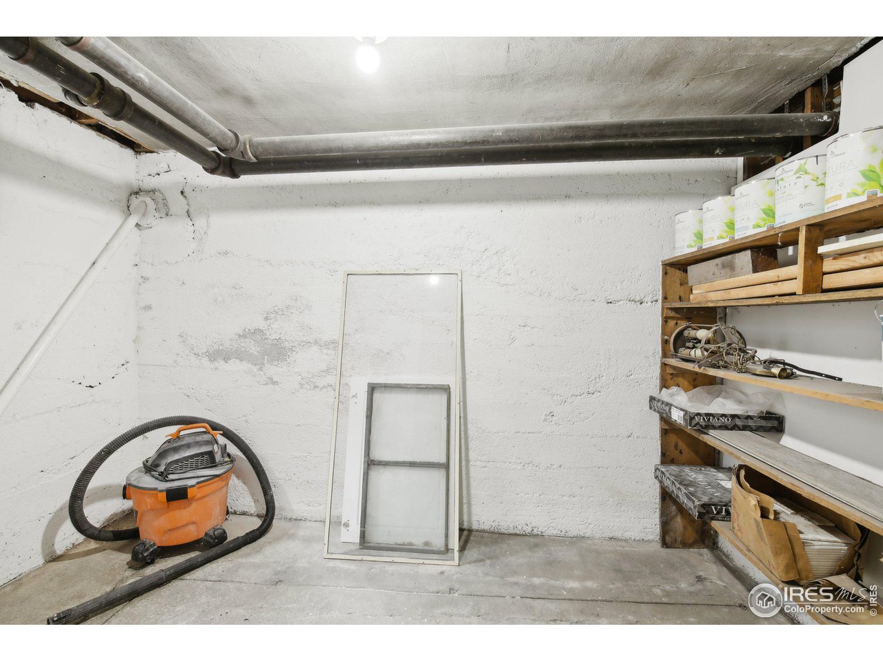 861 13th Street Boulder, CO 80302 - Photo 30 of 36 a black and white photo of a room