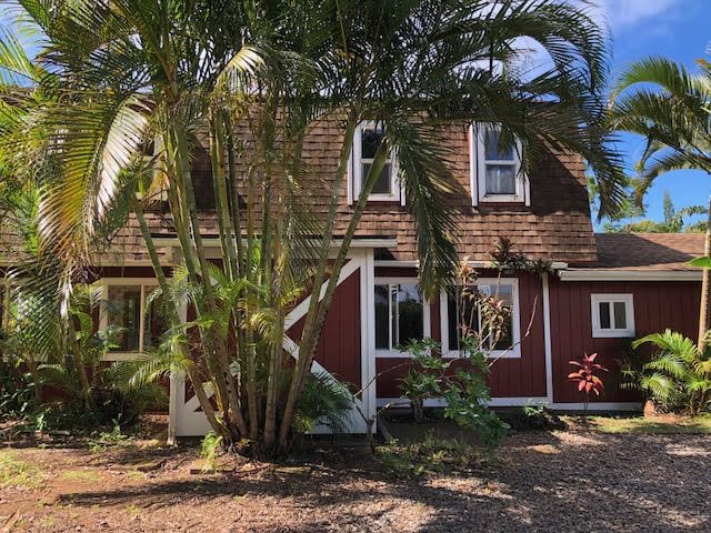 121 Oili Road Haiku, HI 96708 - Photo 3 of 24 a view of a house with a yard