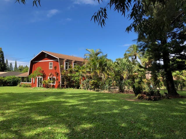 121 Oili Road Haiku, HI 96708 - Photo 7 of 24 a view of a big yard