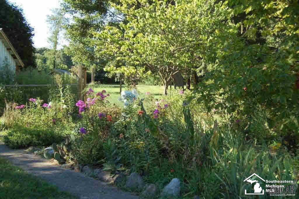 4210 Samaria Road Temperance, MI 48182 - Photo 9 of 21 21201391-8.JPG