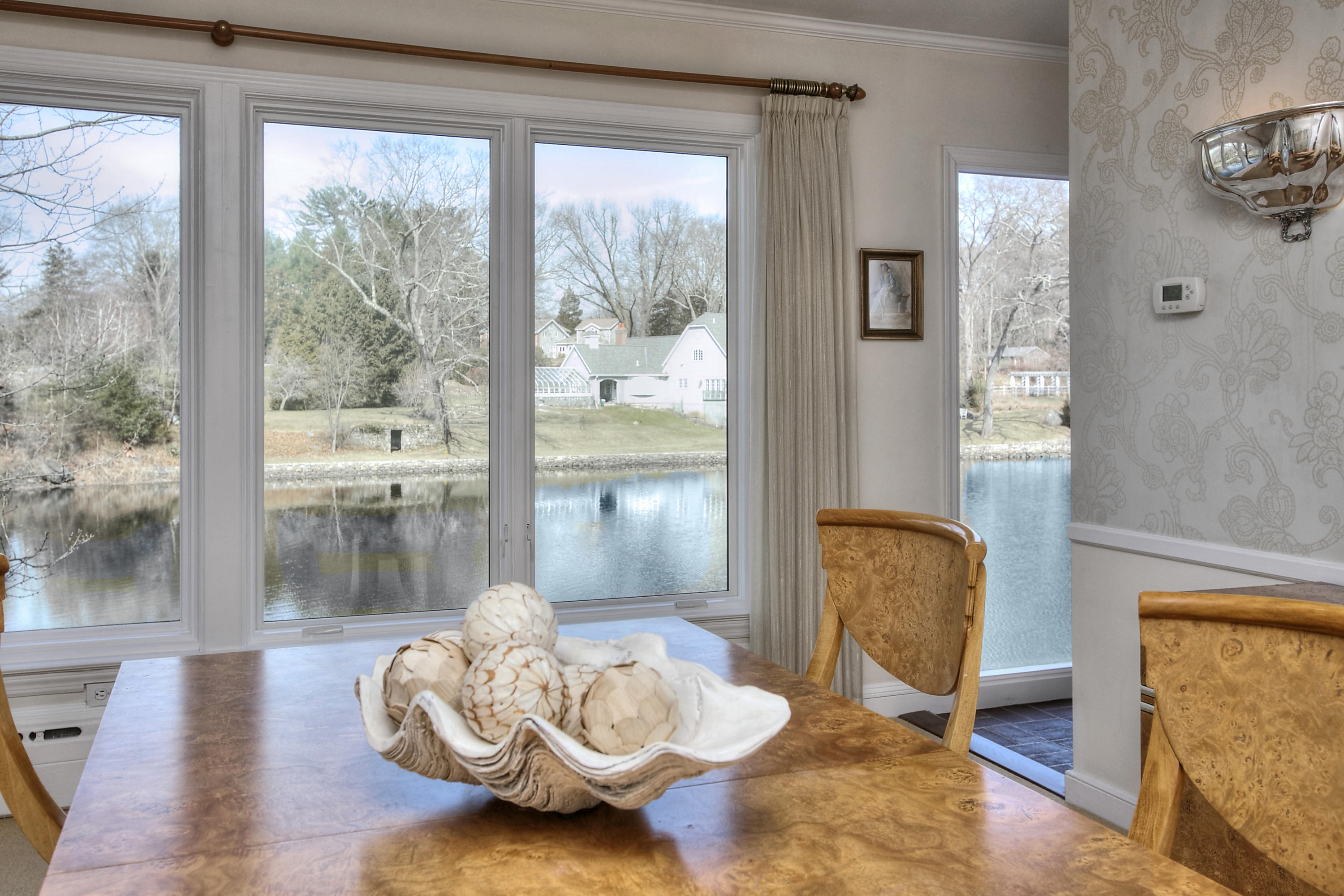 81 Goodwives River Road Darien, CT 06820 - Photo 10 of 40 170169761-10
