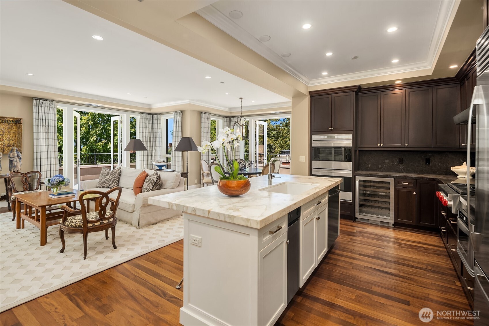 1168 Harvard Avenue East, Unit P7 Seattle, WA 98102 - Photo 11 of 24 a kitchen with lots of counter top space