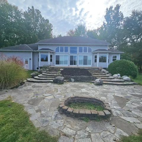 $925,000 | 4335 56th Street Southwest, Wyoming, MI 49418