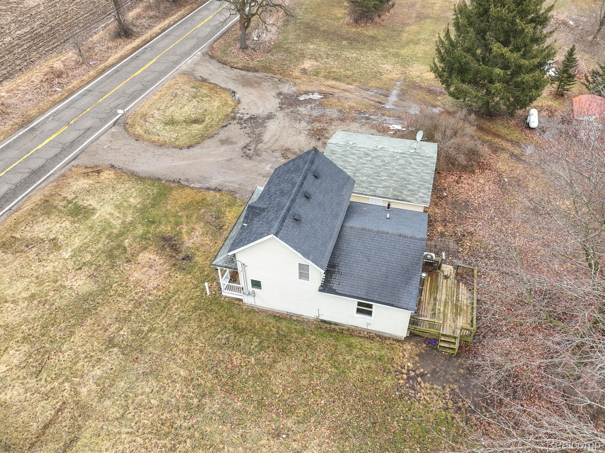 10601 Mason Road Fowlerville, MI 48836 - Photo 7 of 26