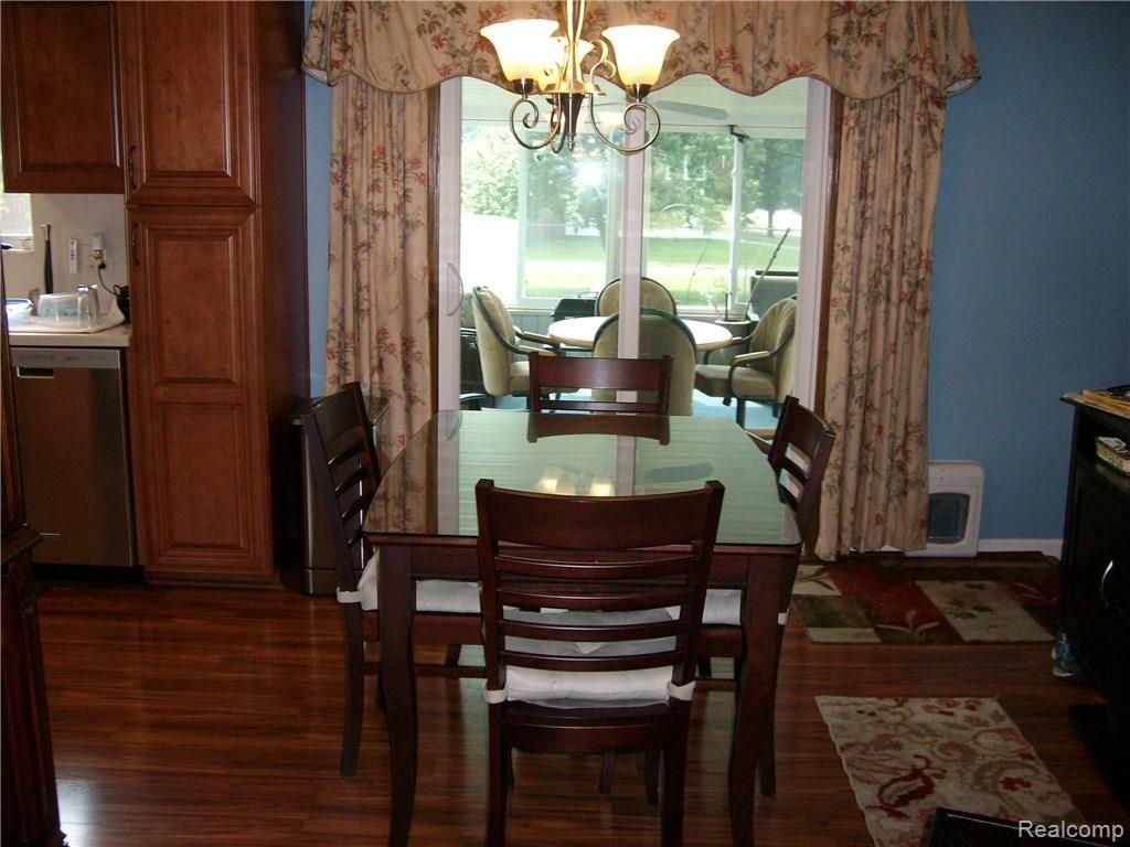 1029 Oakcrest Road Howell, MI 48843 - Photo 11 of 41 SANY2026.JPG