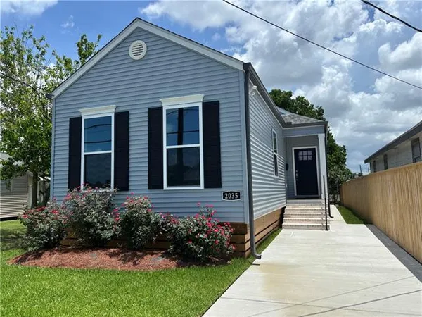 $234,900 | 2035 Huey P Long Avenue, Gretna, LA 70053