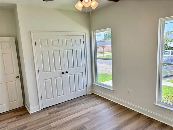 $234,900 | 2035 Huey P Long Avenue, Gretna, LA 70053