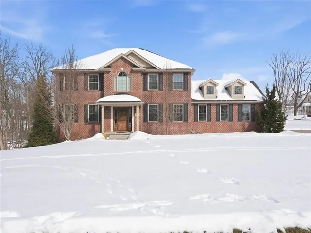 $750,000 | 1337 Woodhill Drive, Gibsonia, PA 15044