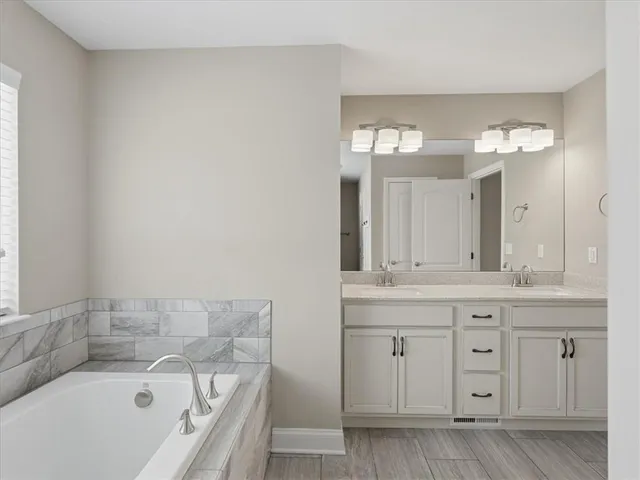 $750,000 | 1337 Woodhill Drive, Gibsonia, PA 15044