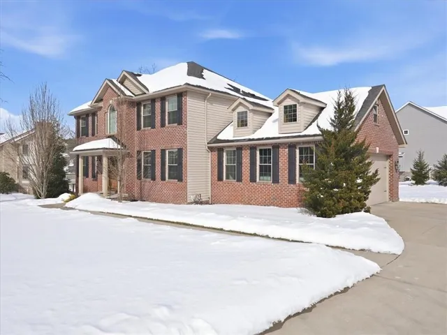 $750,000 | 1337 Woodhill Drive, Gibsonia, PA 15044