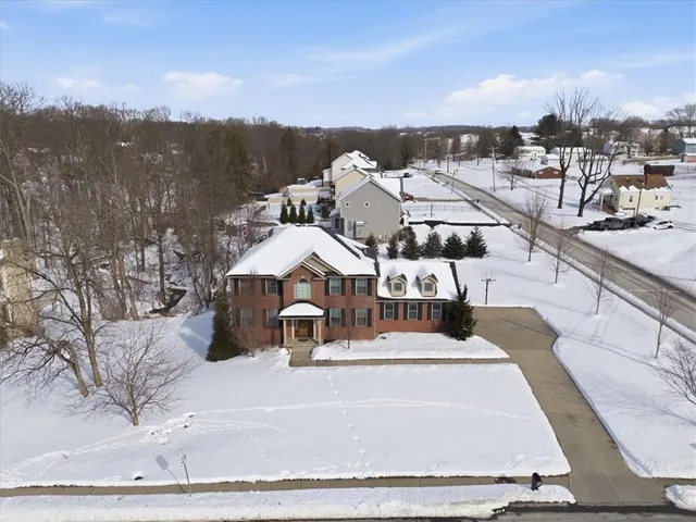 $750,000 | 1337 Woodhill Drive, Gibsonia, PA 15044