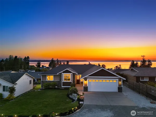 $898,999 | 215 Burke Drive, Camano Island, WA 98282