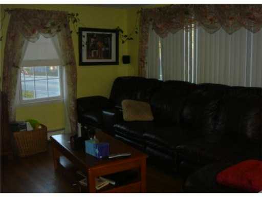 141 Hopkins Hill Road Coventry, RI 02816 - Photo 4 of 20 Living Room.