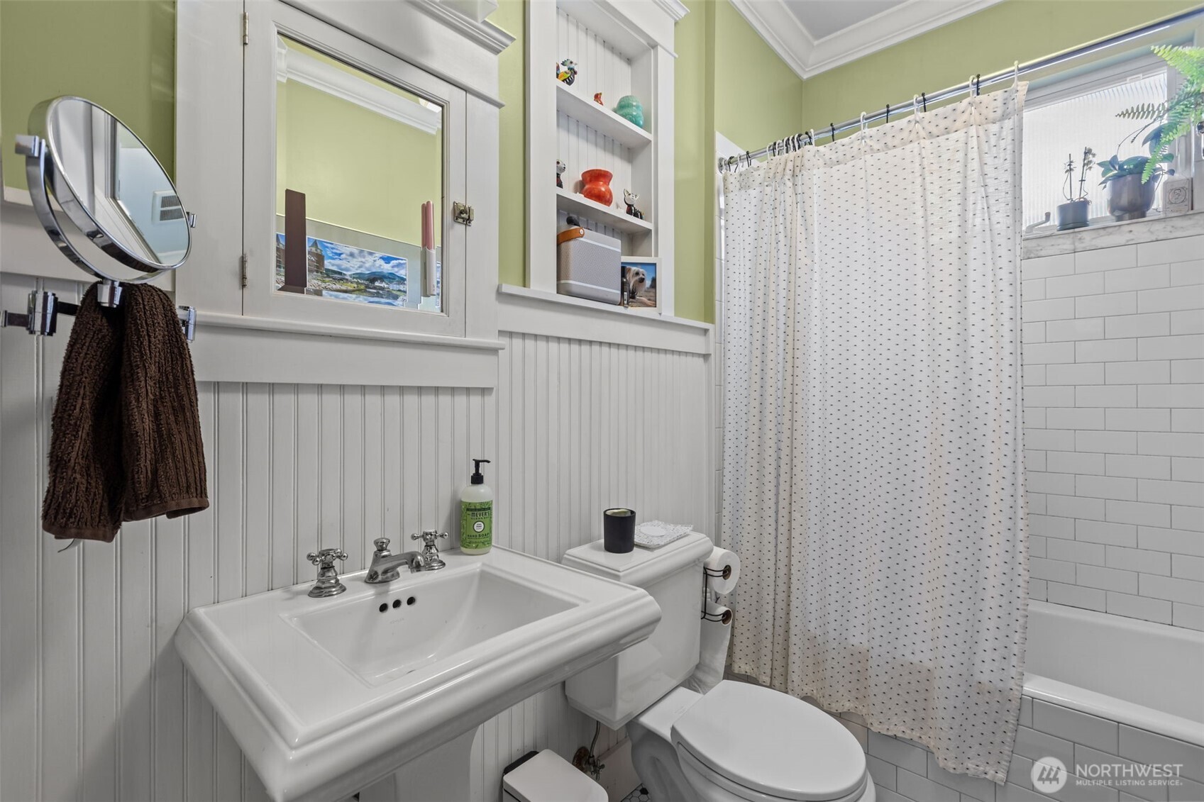 1609 North 50th Street Seattle, WA 98103 - Photo 26 of 36 Gallery Image 26