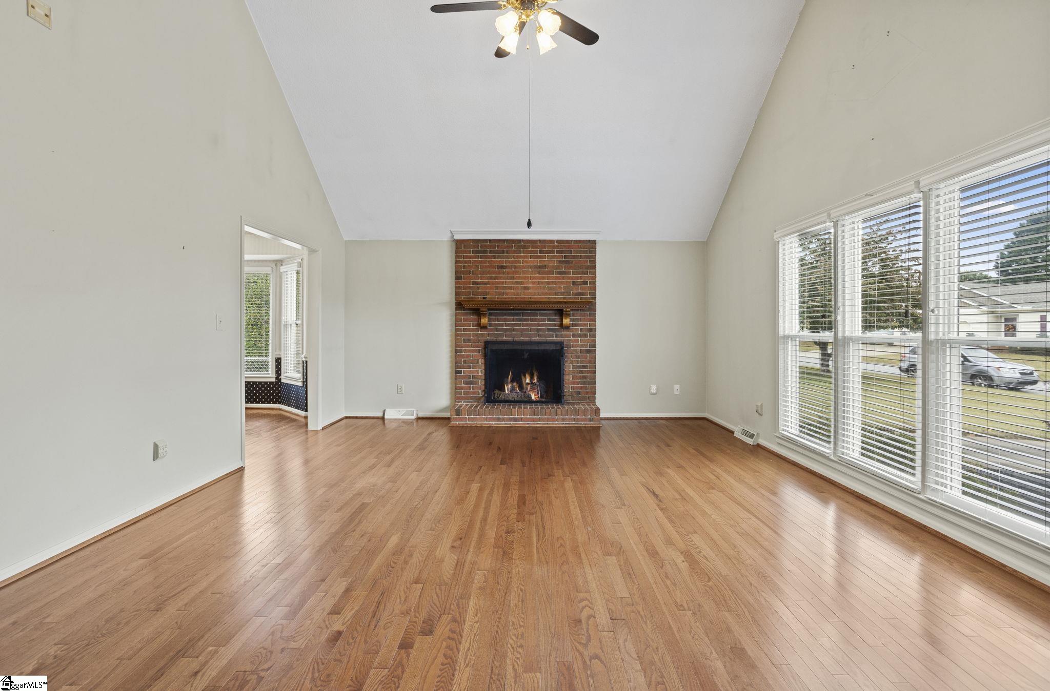 107 Fairview Place Greer, SC 29651 - Photo 5 of 36