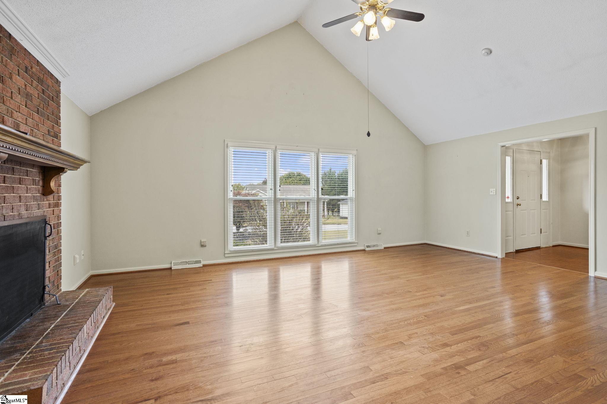 107 Fairview Place Greer, SC 29651 - Photo 6 of 36