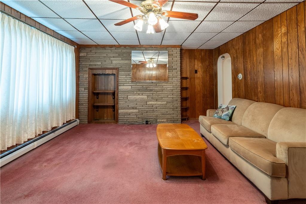 2509 Spring Street Pittsburgh, PA 15210 - Photo 12 of 31 a living room with furniture