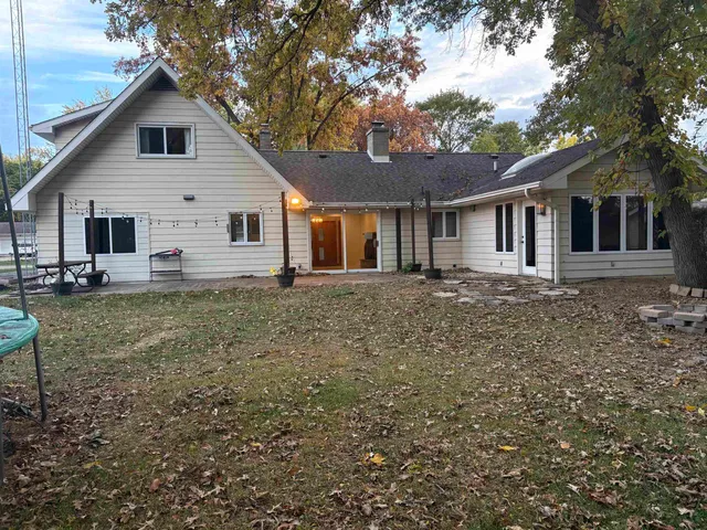 $230,000 | 2032 West Laurel Street, Freeport, IL 61032