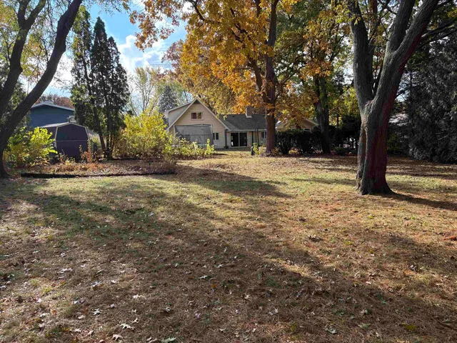 $230,000 | 2032 West Laurel Street, Freeport, IL 61032