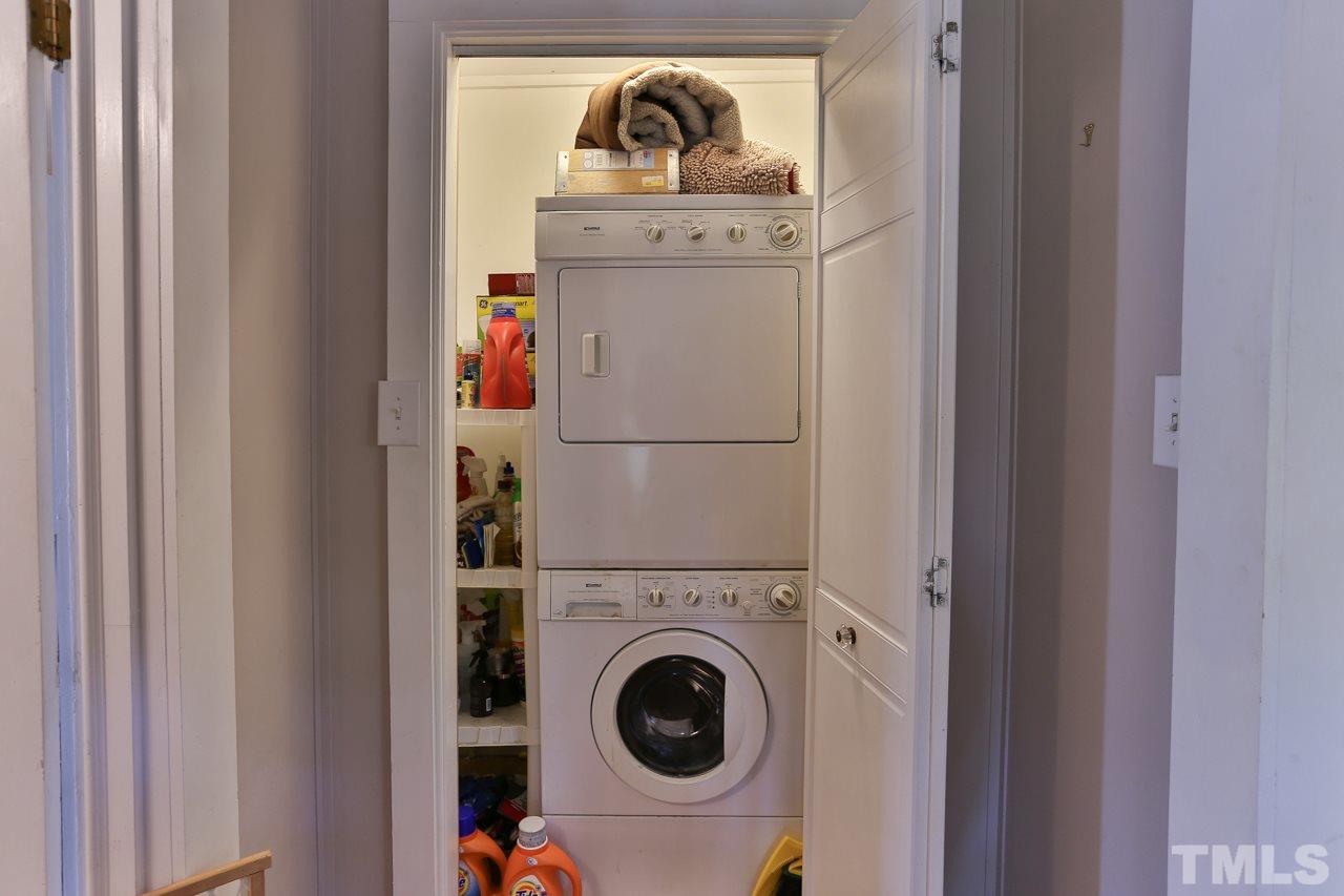 300 East Whitaker Mill Road Raleigh, NC 27608 - Photo 16 of 25 a utility room with dryer and washer