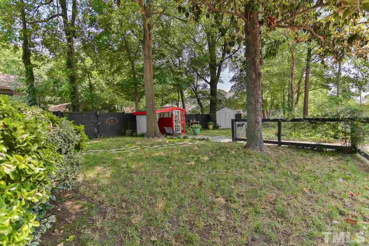 300 East Whitaker Mill Road Raleigh, NC 27608 - Photo 21 of 25 a view of a backyard