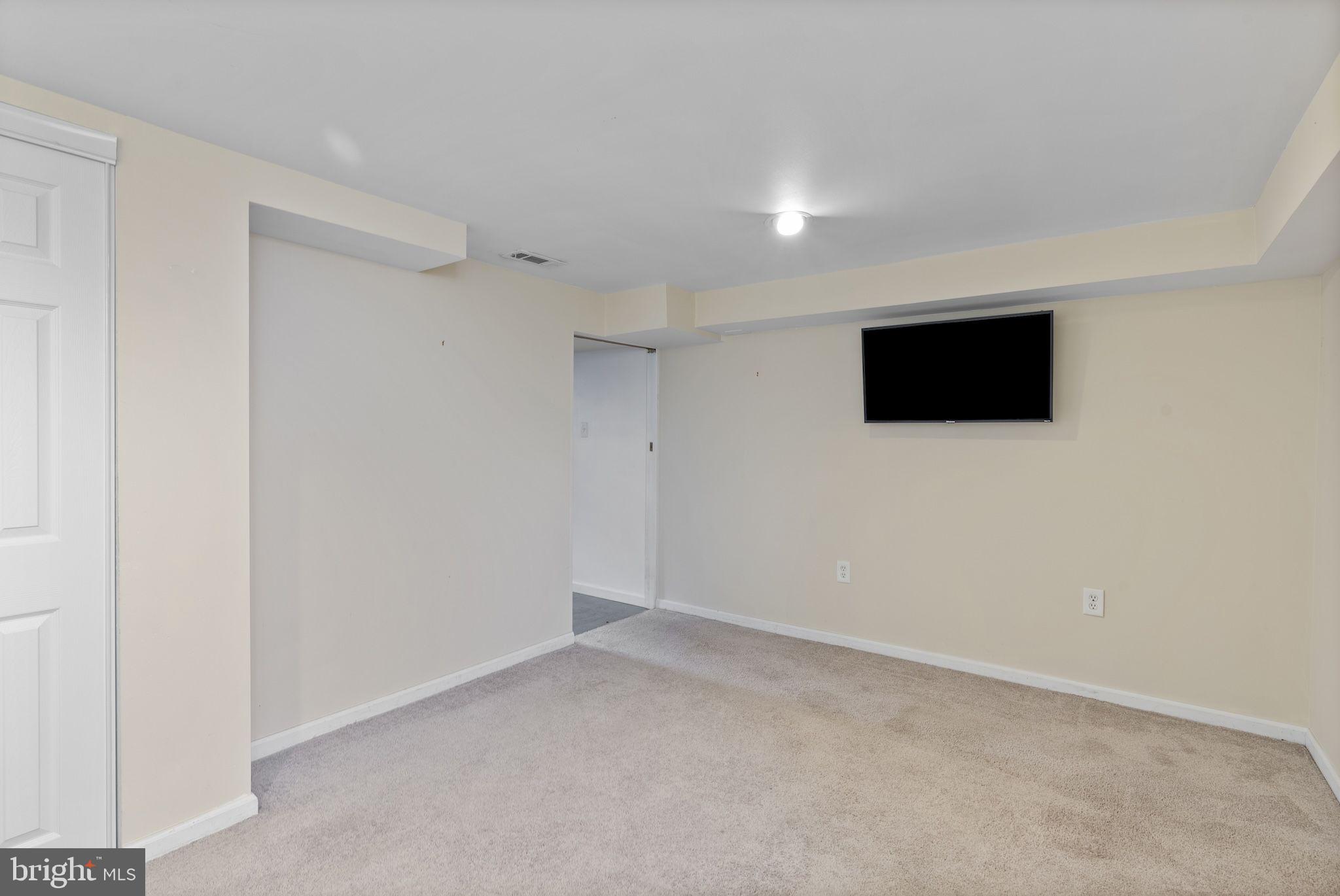 1946 Eastfield Road Baltimore, MD 21222 - Photo 27 of 42 Gallery Image 27