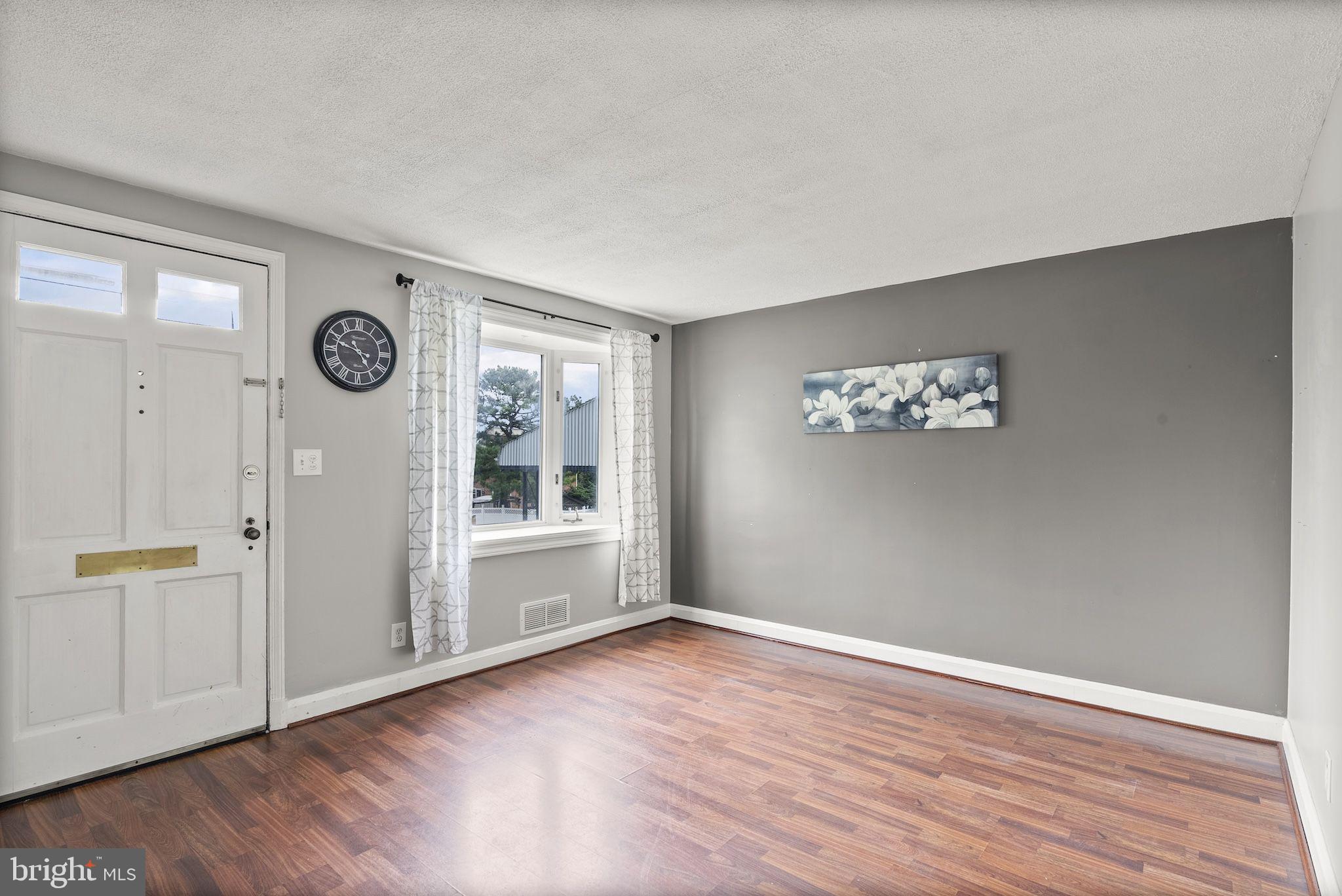 1946 Eastfield Road Baltimore, MD 21222 - Photo 5 of 42 Gallery Image 5