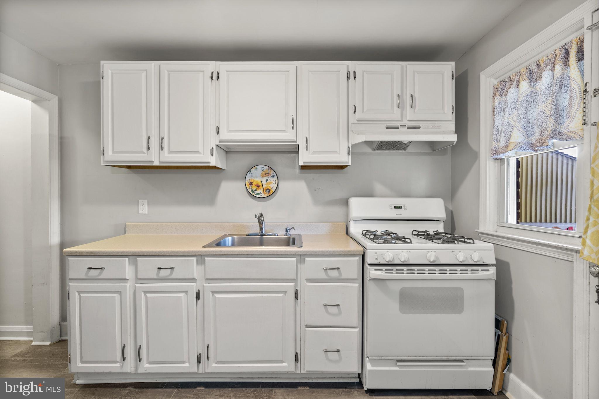 1946 Eastfield Road Baltimore, MD 21222 - Photo 8 of 42 Gallery Image 8