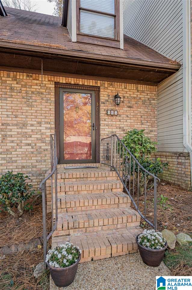 304 Old Rocky Ridge Lane Birmingham, AL 35216 - Photo 4 of 32