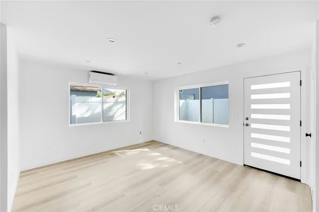 $1,700 | 10331 Scoville Avenue, Sunland, CA 91040