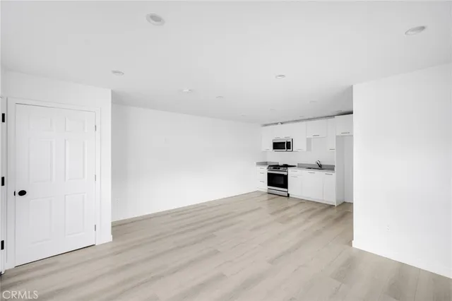 $1,700 | 10331 Scoville Avenue, Sunland, CA 91040