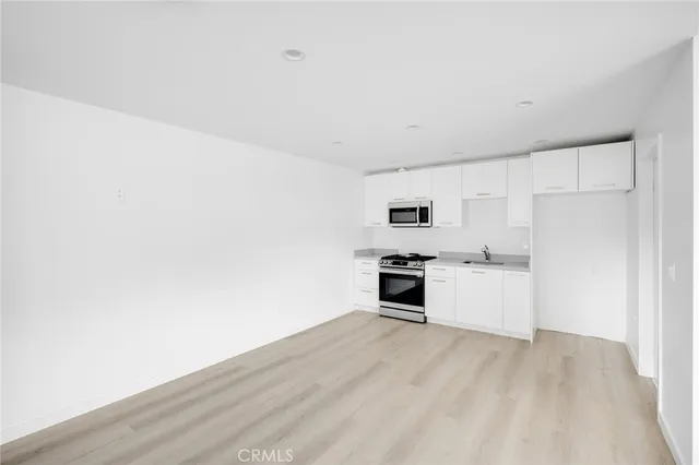 $1,700 | 10331 Scoville Avenue, Sunland, CA 91040