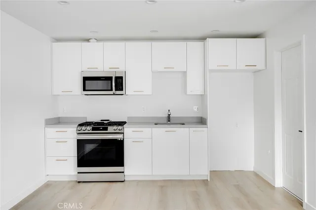 $1,700 | 10331 Scoville Avenue, Sunland, CA 91040