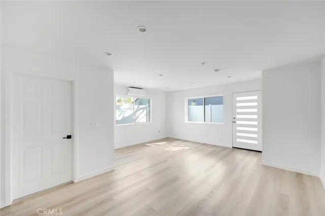 $1,700 | 10331 Scoville Avenue, Sunland, CA 91040