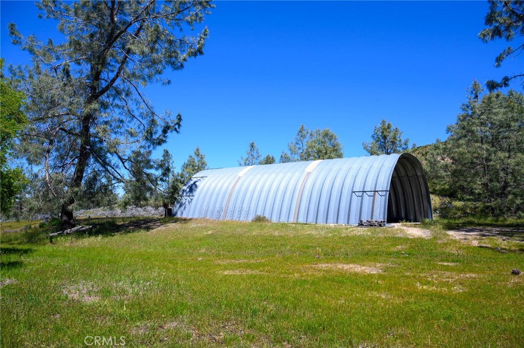 2 Huer Huero Road Creston, CA 93432 - Photo 5 of 21 Quonset hut was used to store the ultralight years ago.