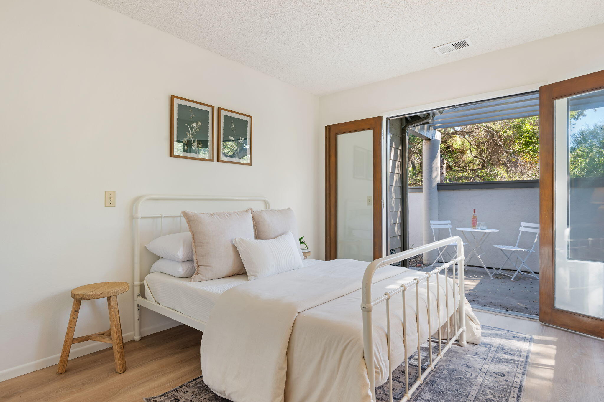 4039 Primavera Road, Unit 1 Santa Barbara, CA 93110 - Photo 16 of 22 Bedroom 2