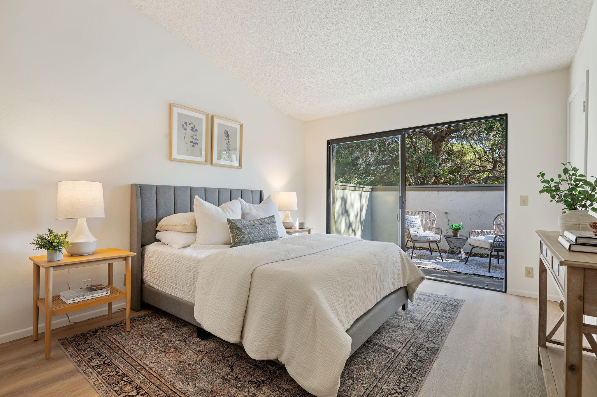 4039 Primavera Road, Unit 1 Santa Barbara, CA 93110 - Photo 10 of 22 Bedroom 1