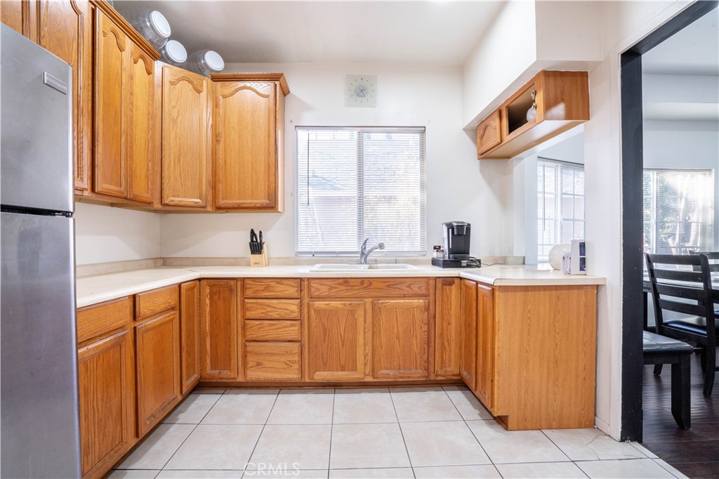 730 West 9th Street Pomona, CA 91766 - Photo 16 of 25